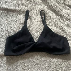 Gym shark Elevate twist front bralette